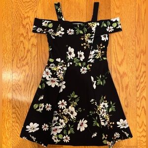Saks Fifth Avenue ~ Soprano Girls Black Floral Dress
